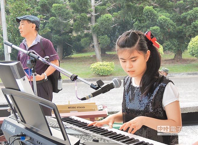 音樂 開啟陳珞琦的視障與自閉