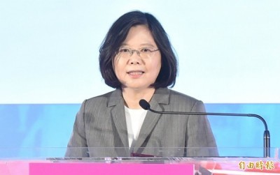 蔡英文說，簡碧青是享譽國際的大提琴演奏家，她的傑出表現讓世界看到台灣的音樂實力，17年前她就曾在總統府音樂會演奏過，今天回到這裡，一定有很多感觸。（資料照，記者劉信德攝）
